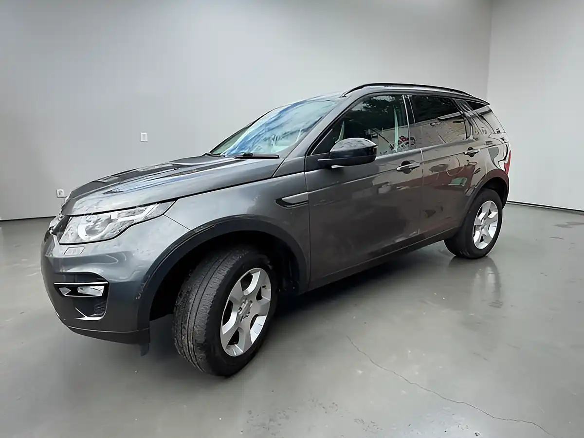 Used 2017 Land Rover Discovery Sport Pure Edition Grey - Interior and Exterior details 3