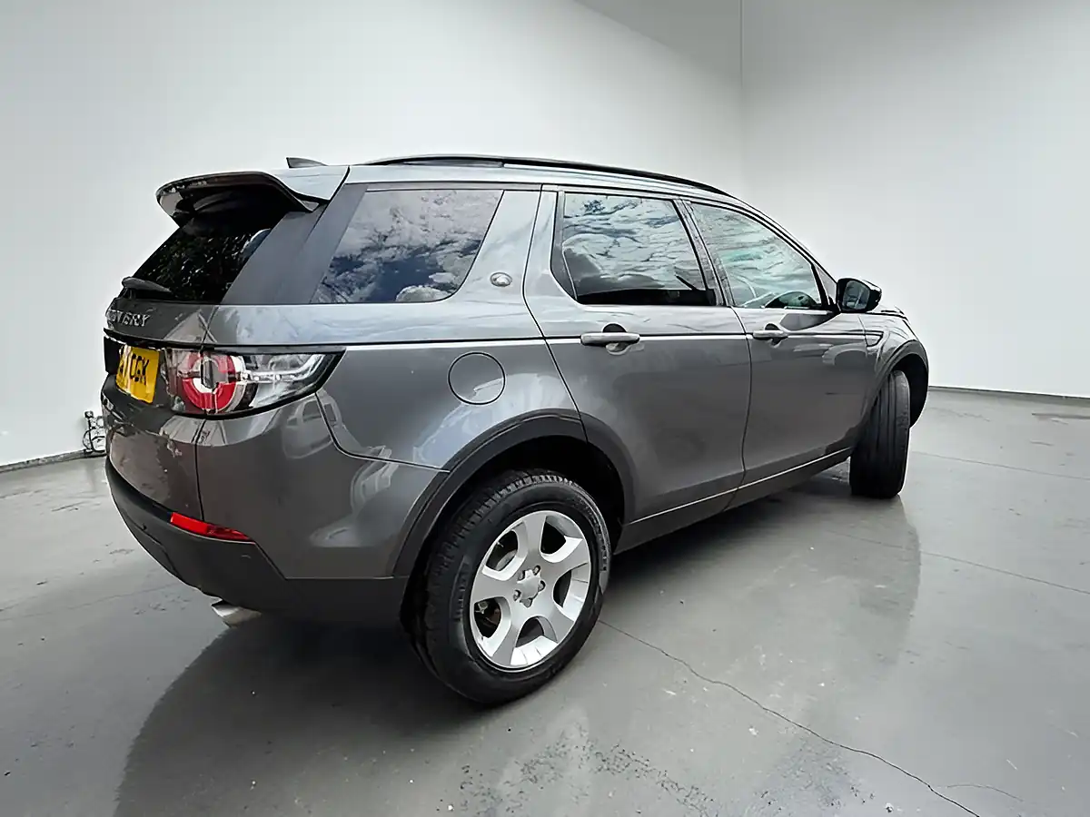 Used 2017 Land Rover Discovery Sport Pure Edition Grey - Interior and Exterior details 4