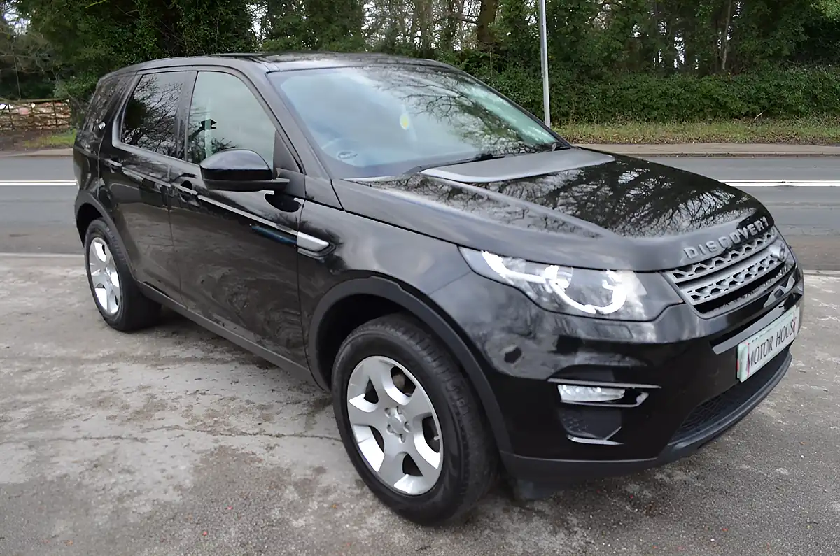 Used 2017 Land Rover Discovery Sport Pure Special Edition Black - Interior and Exterior details 10