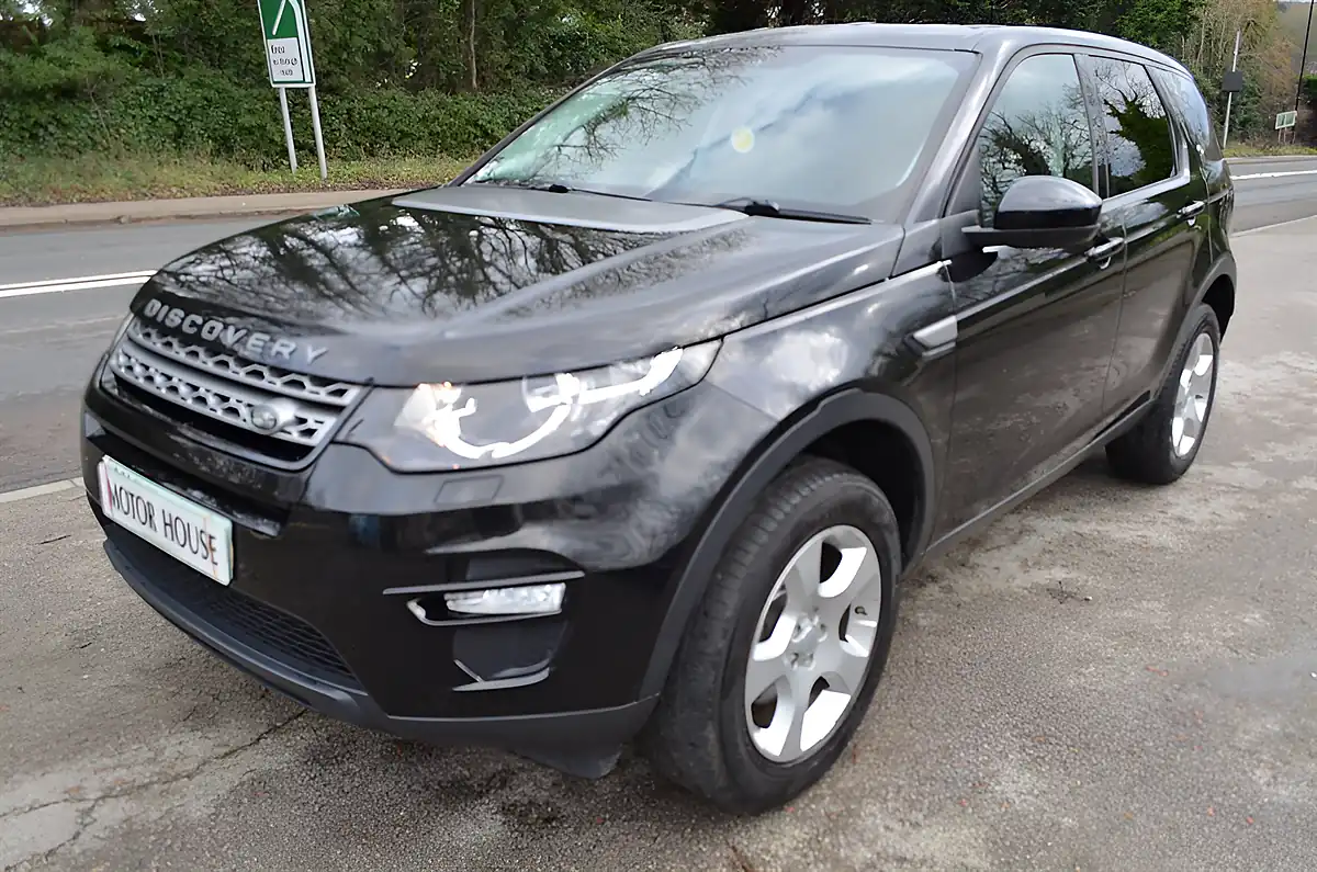 Used 2017 Land Rover Discovery Sport Pure Special Edition Black - Interior and Exterior details 11
