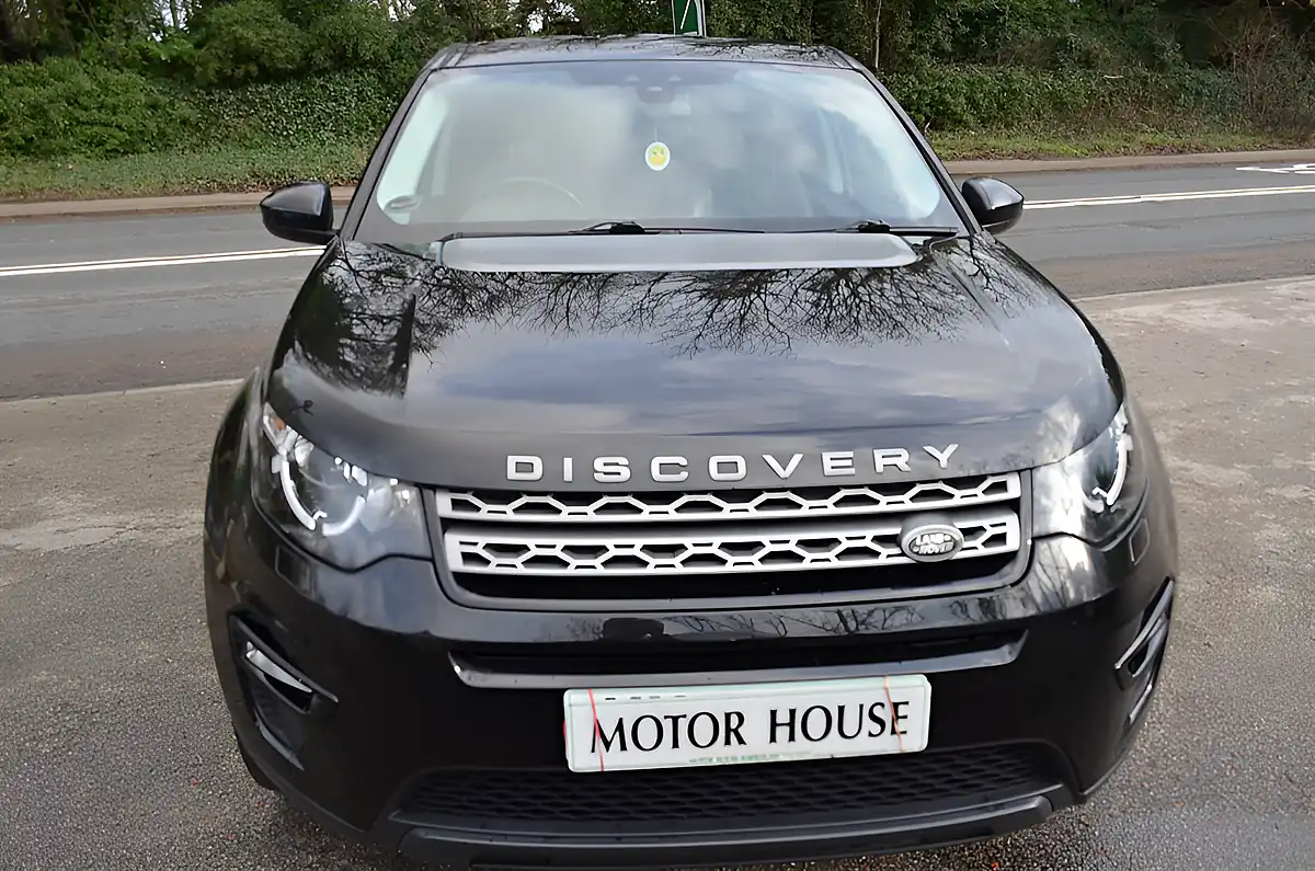 Used 2017 Land Rover Discovery Sport Pure Special Edition Black - Interior and Exterior details 13