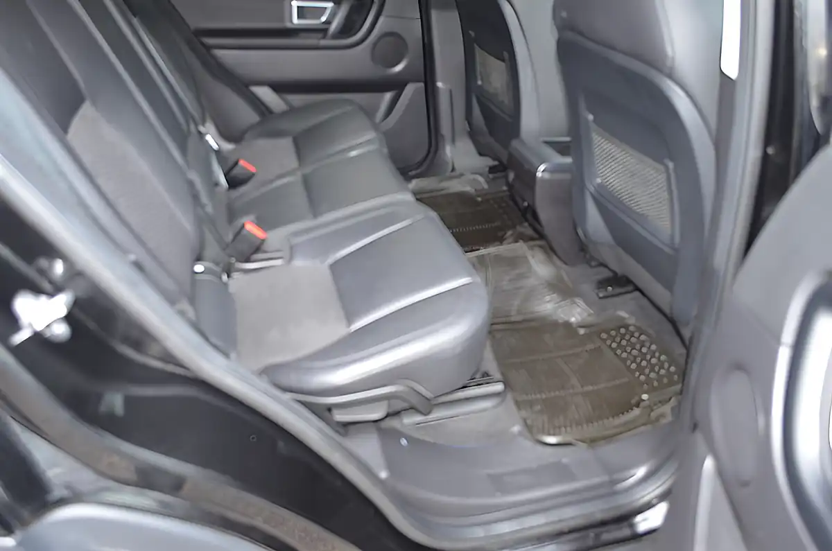 Used 2017 Land Rover Discovery Sport Pure Special Edition Black - Interior and Exterior details 18