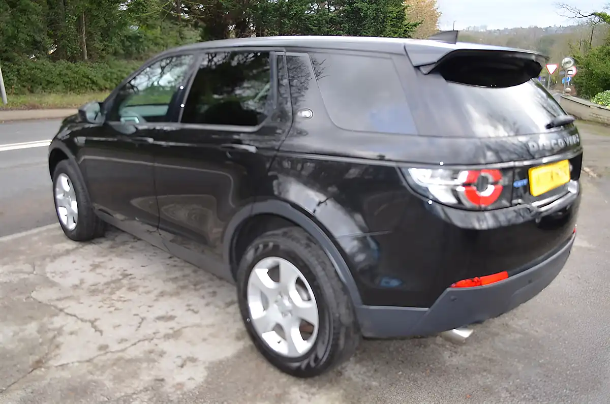 Used 2017 Land Rover Discovery Sport Pure Special Edition Black - Interior and Exterior details 4