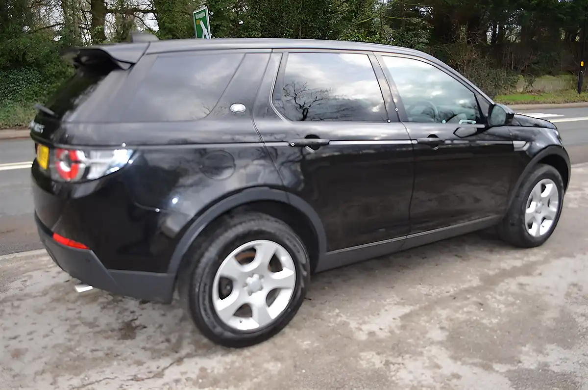 Used 2017 Land Rover Discovery Sport Pure Special Edition Black - Interior and Exterior details 5