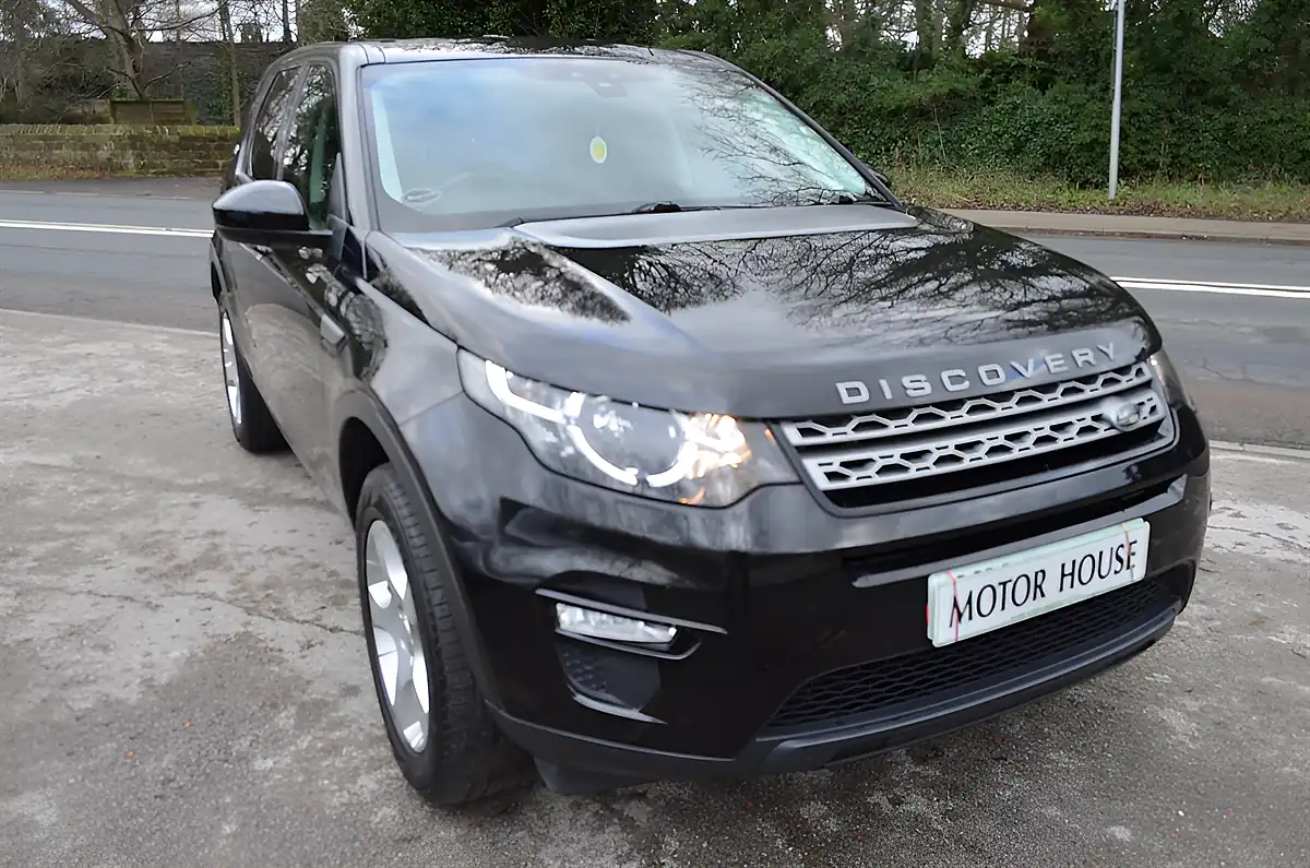 Used 2017 Land Rover Discovery Sport Pure Special Edition Black - Interior and Exterior details 9