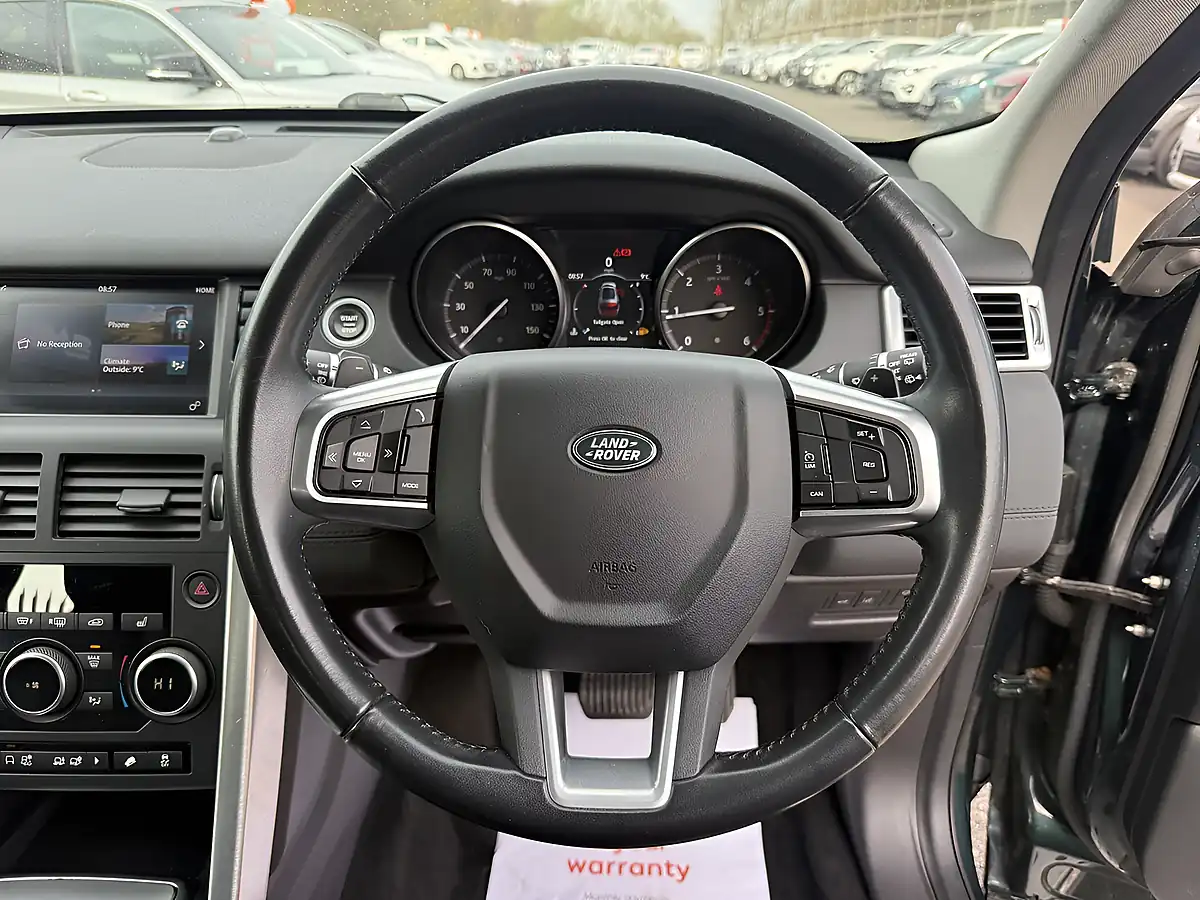 Used 2017 Land Rover Discovery Sport Se Green - Interior and Exterior details 13