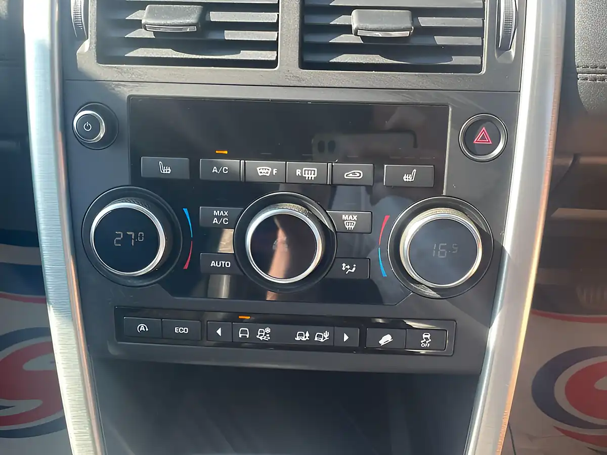 Used 2017 Land Rover Discovery Sport Se Tech Black - Interior and Exterior details 17