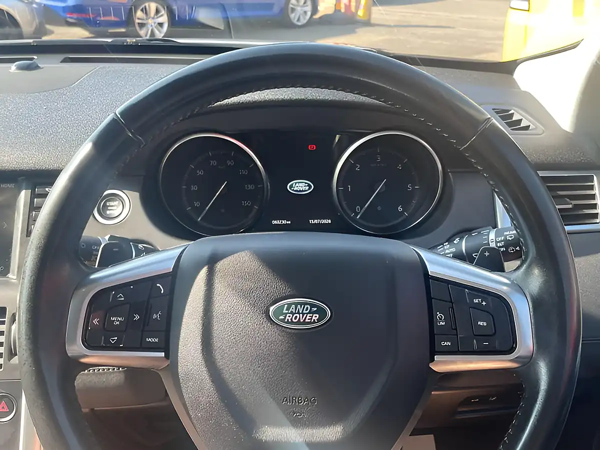 Used 2017 Land Rover Discovery Sport Se Tech Black - Interior and Exterior details 19