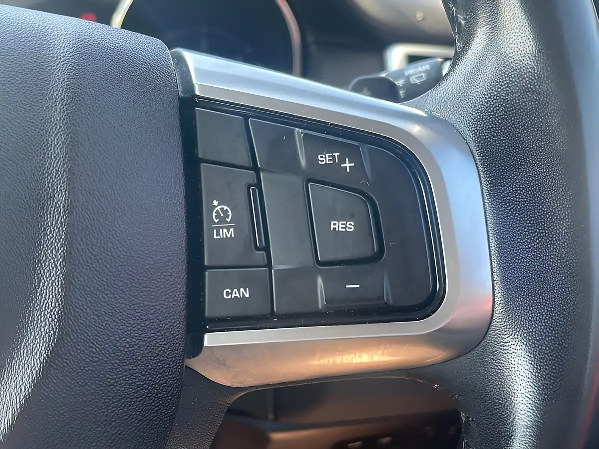 Used 2017 Land Rover Discovery Sport Se Tech Black - Interior and Exterior details 20