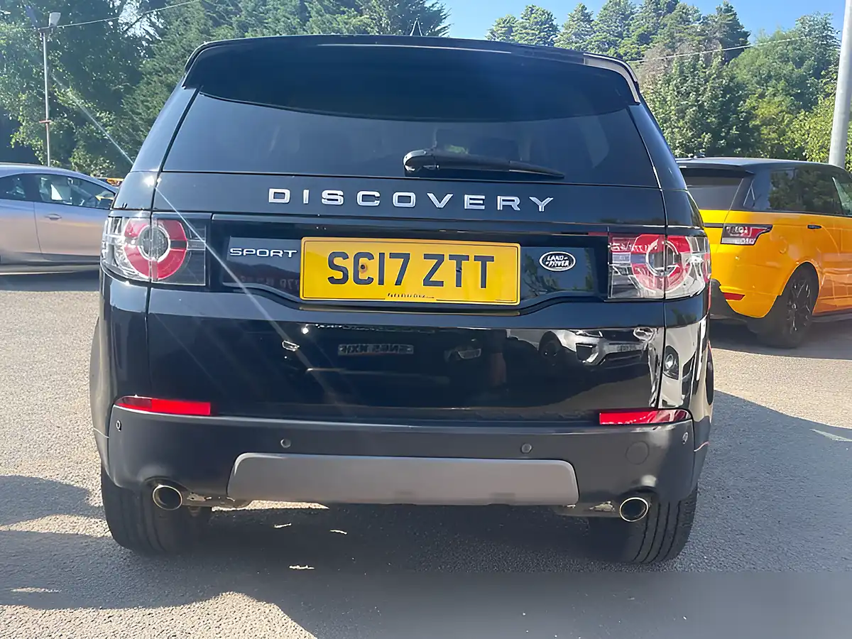 Used 2017 Land Rover Discovery Sport Se Tech Black - Interior and Exterior details 7