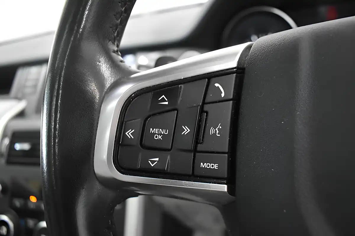 Used 2017 Land Rover Discovery Sport Se Tech Black - Interior and Exterior details 12