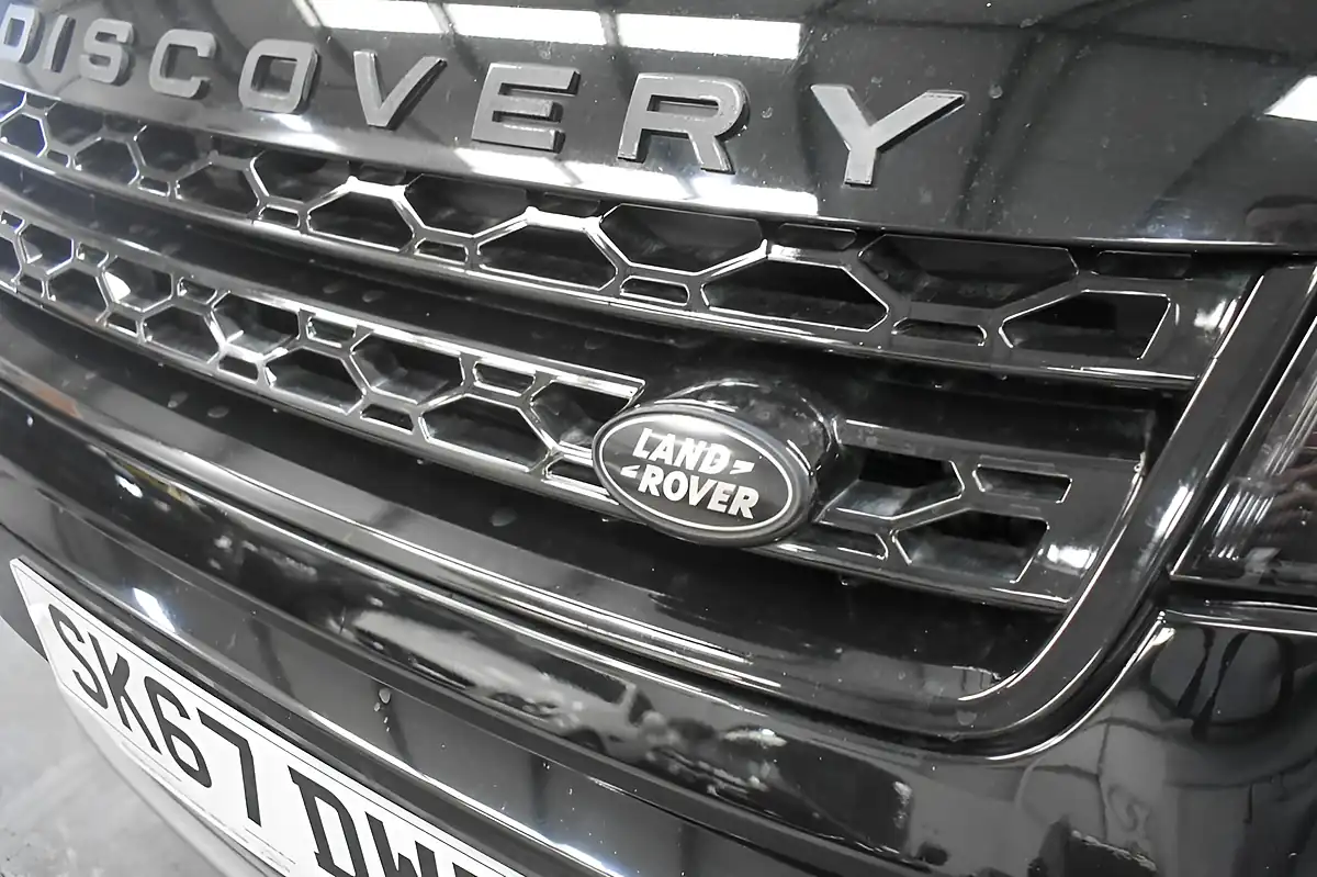 Used 2017 Land Rover Discovery Sport Se Tech Black - Interior and Exterior details 16