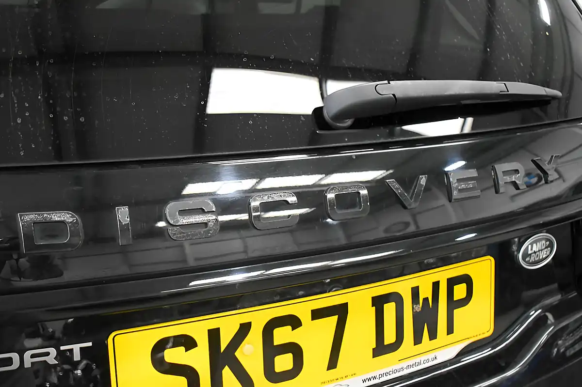 Used 2017 Land Rover Discovery Sport Se Tech Black - Interior and Exterior details 17