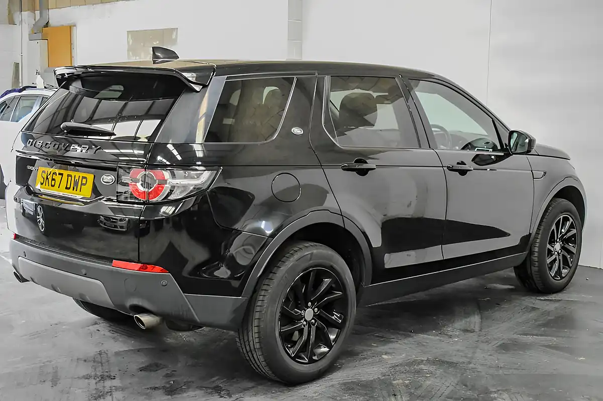 Used 2017 Land Rover Discovery Sport Se Tech Black - Interior and Exterior details 6