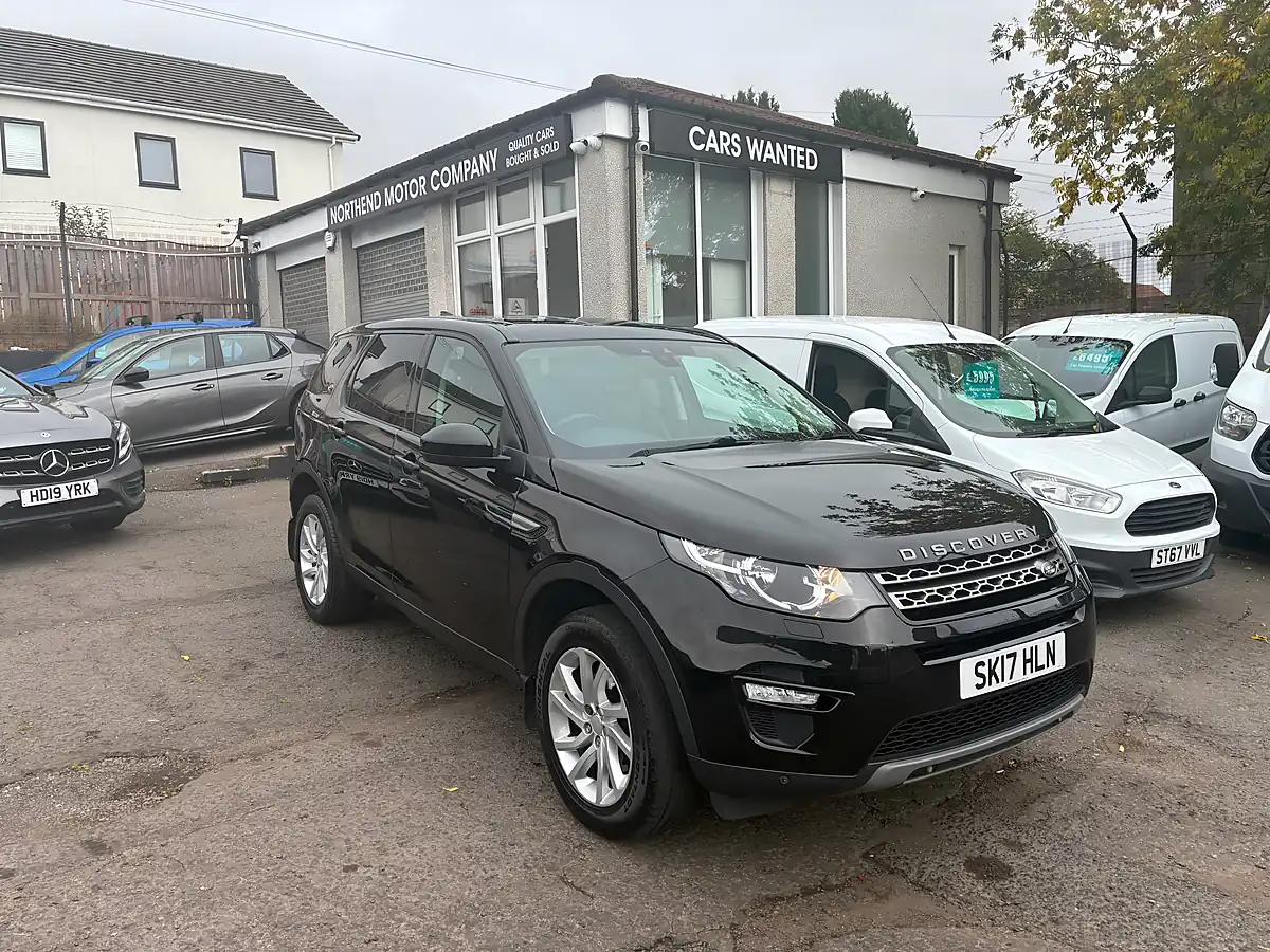 Used 2017 Land Rover Discovery Sport Se Tech Black - Front View