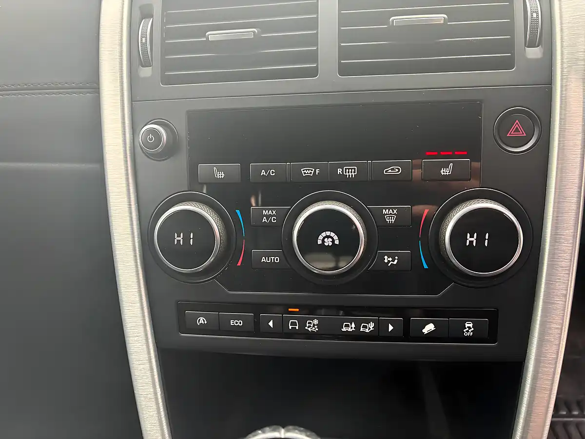 Used 2017 Land Rover Discovery Sport Se Tech Black - Interior and Exterior details 15