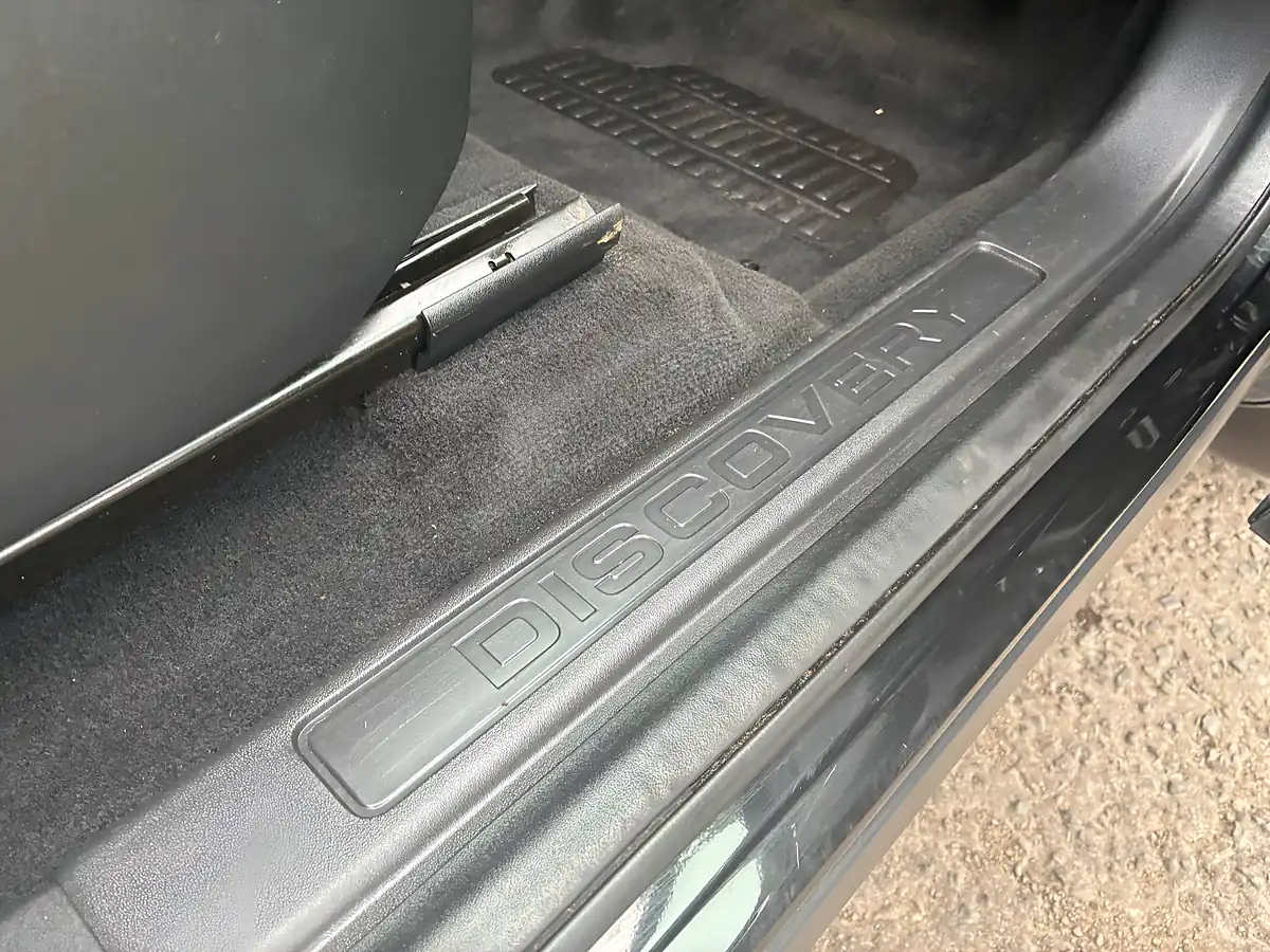 Used 2017 Land Rover Discovery Sport Se Tech Black - Interior and Exterior details 20