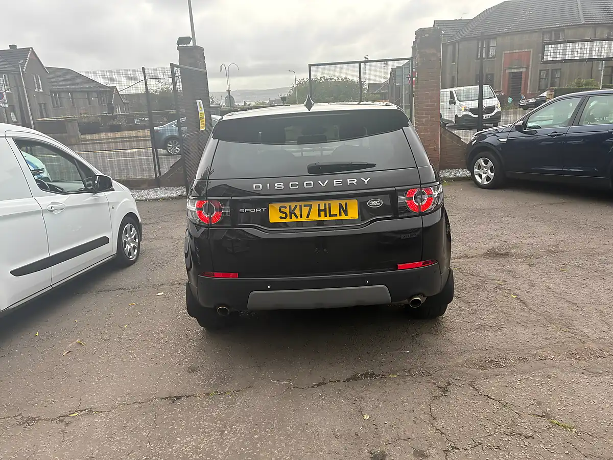 Used 2017 Land Rover Discovery Sport Se Tech Black - Interior and Exterior details 4