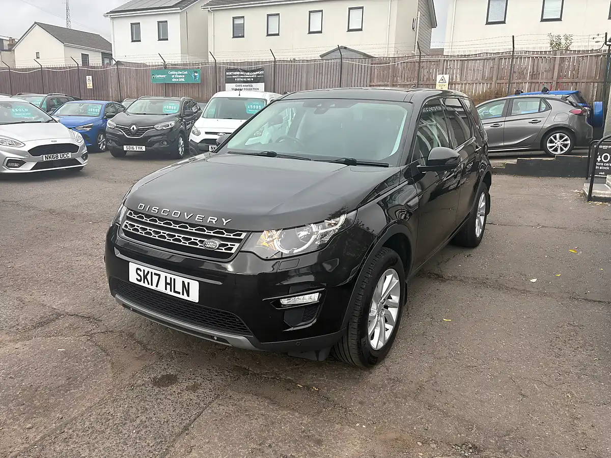 Used 2017 Land Rover Discovery Sport Se Tech Black - Interior and Exterior details 7