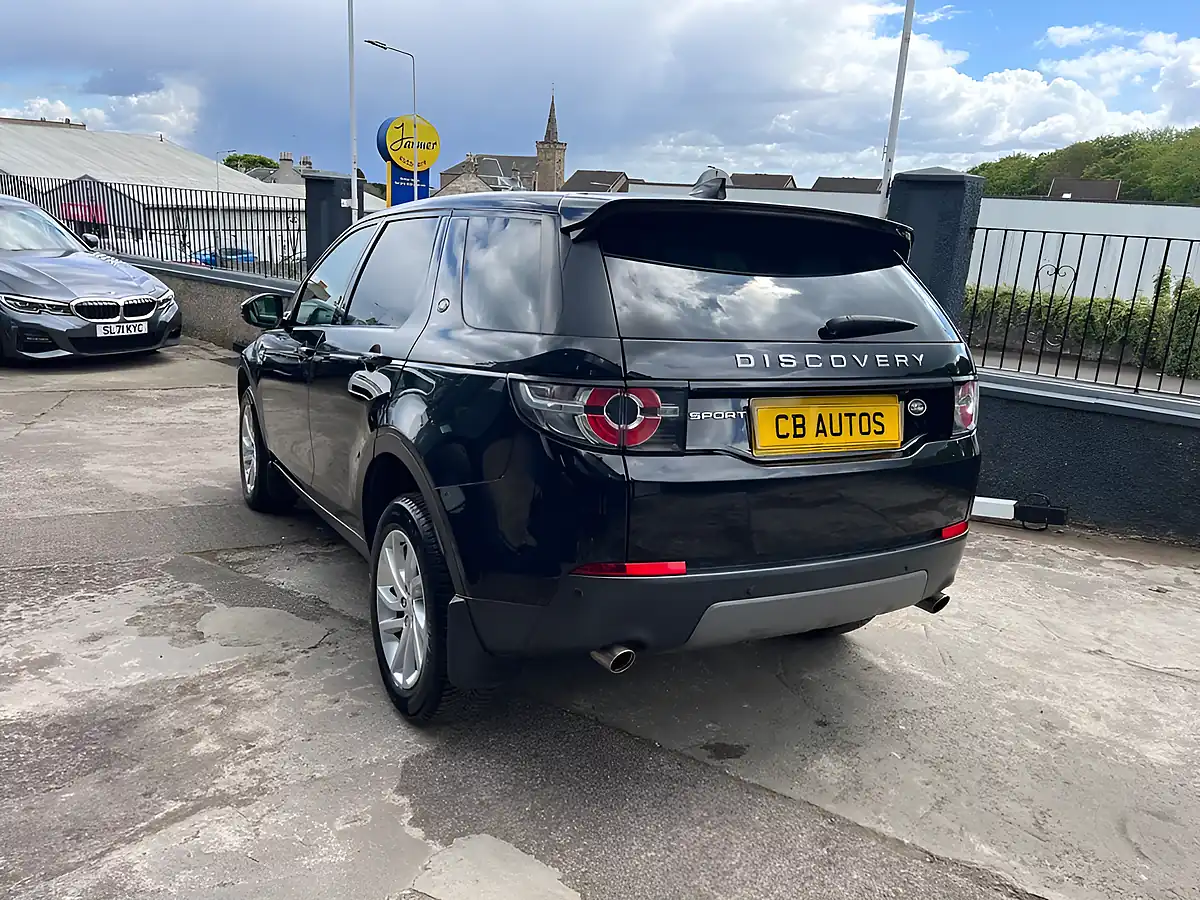 Used 2017 Land Rover Discovery Sport Se Tech Black - Interior and Exterior details 6