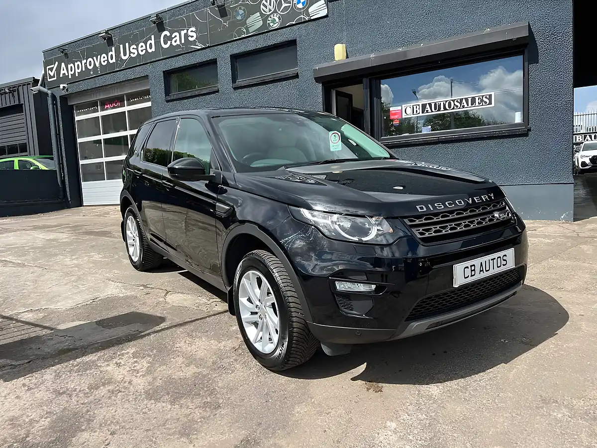 Used 2017 Land Rover Discovery Sport Se Tech Black - Interior and Exterior details 9