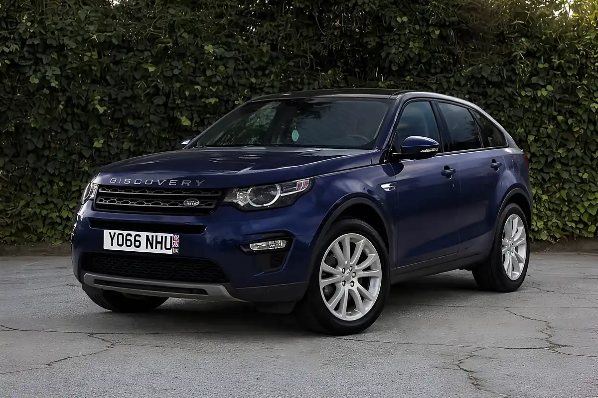 Used 2017 Land Rover Discovery Sport Se Tech Blue - Interior and Exterior details 3
