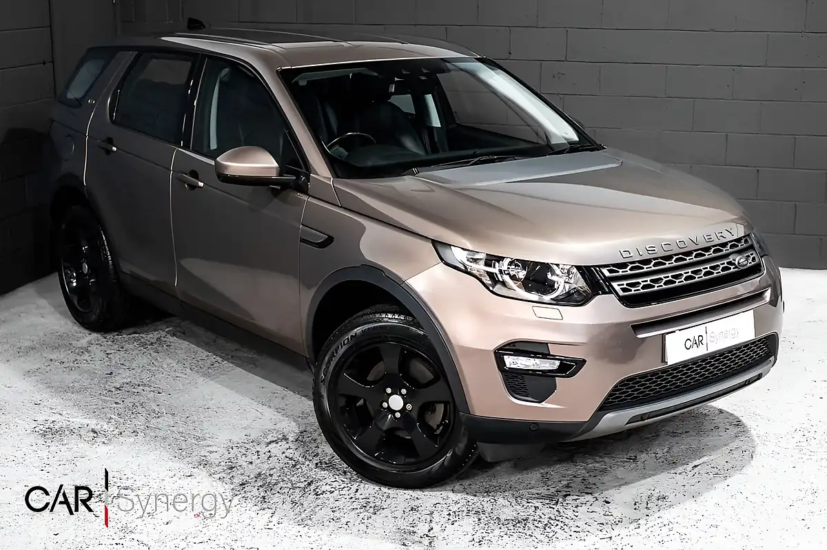 Used 2017 Land Rover Discovery Sport Se Tech Brown - Front View