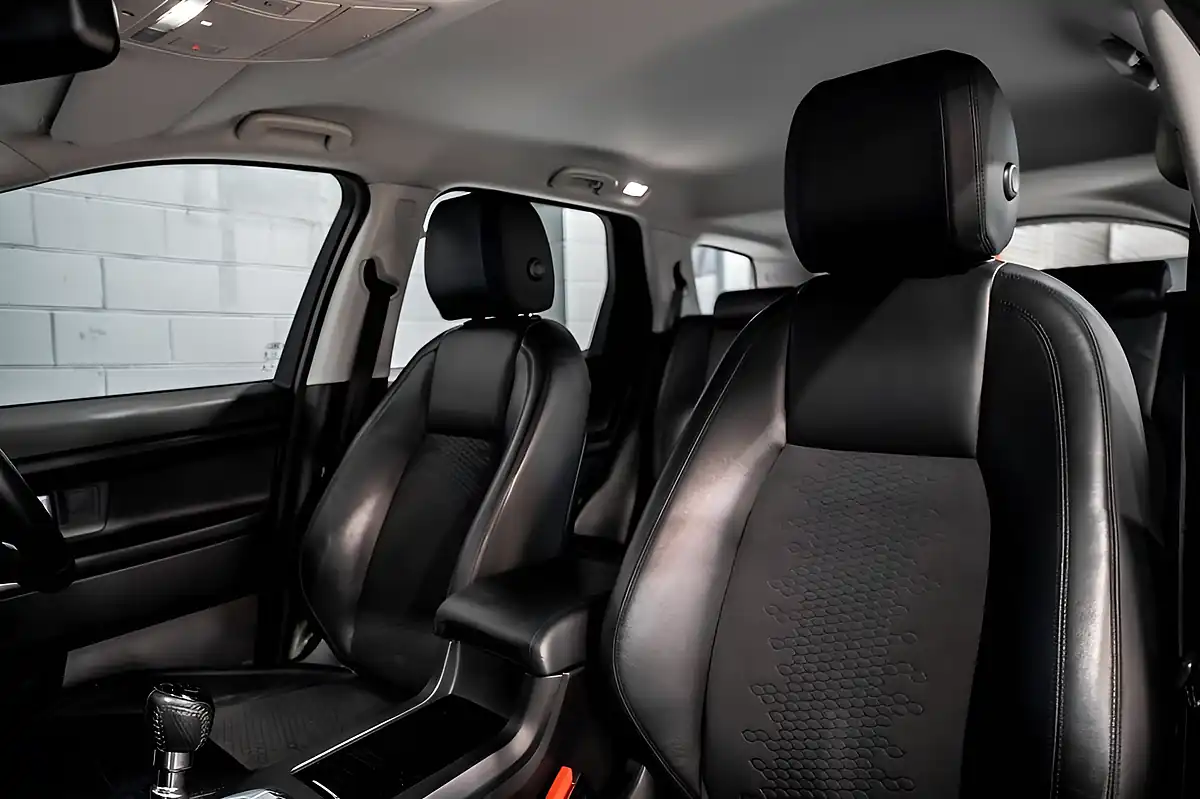 Used 2017 Land Rover Discovery Sport Se Tech Brown - Interior and Exterior details 15