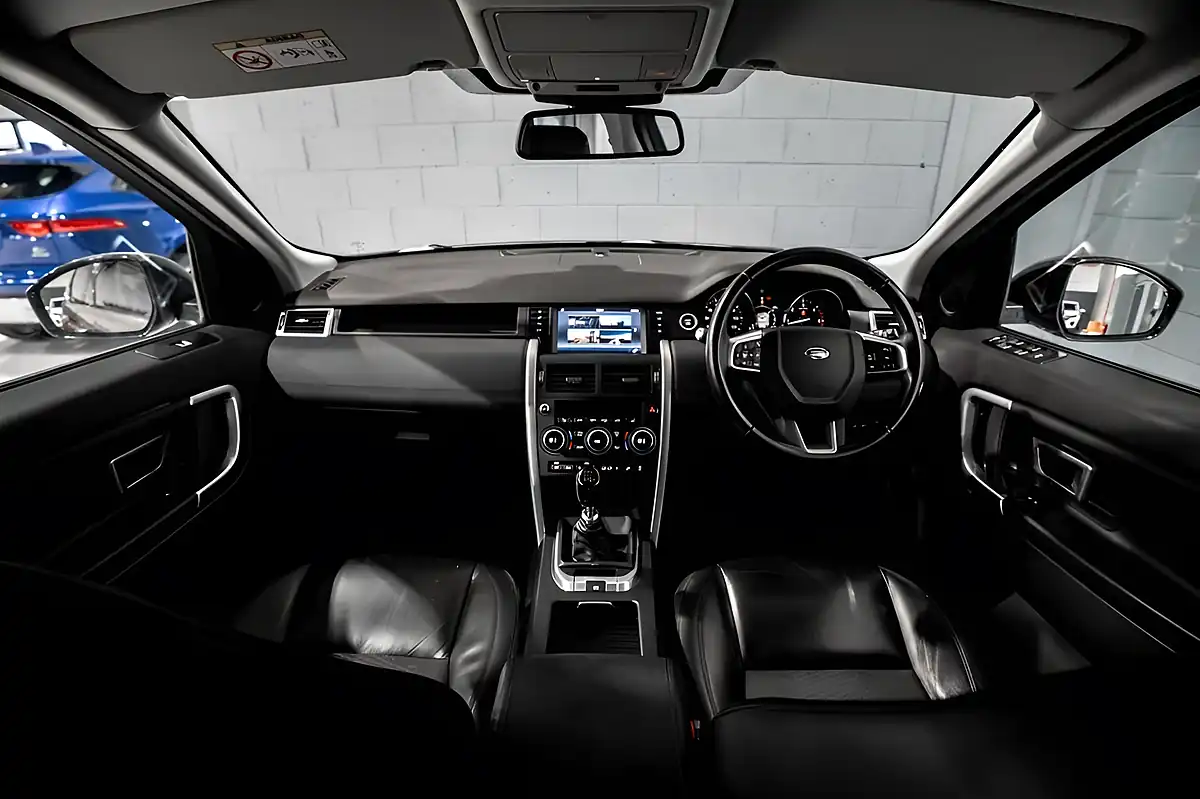 Used 2017 Land Rover Discovery Sport Se Tech Brown - Interior and Exterior details 2