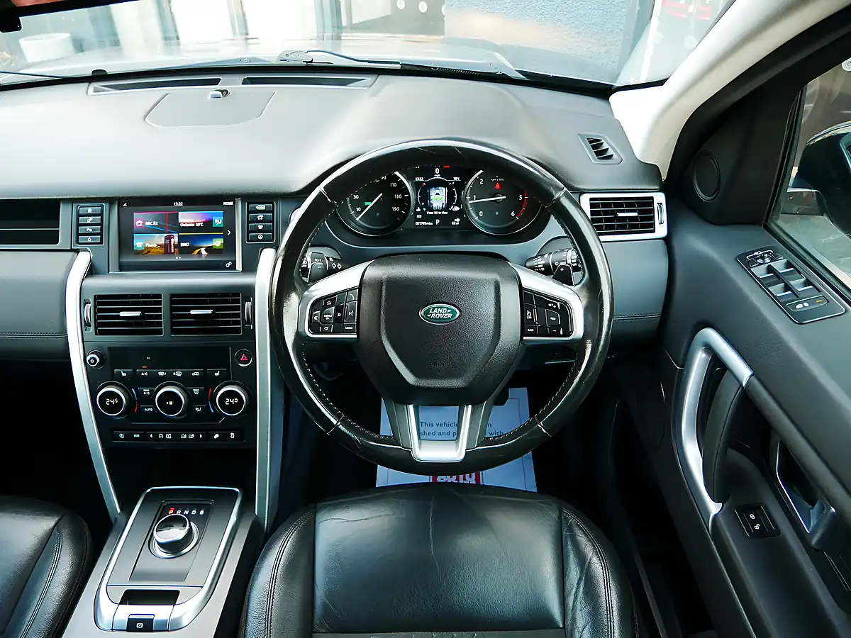 Used 2017 Land Rover Discovery Sport Se Tech Corris Grey - Interior and Exterior details 10