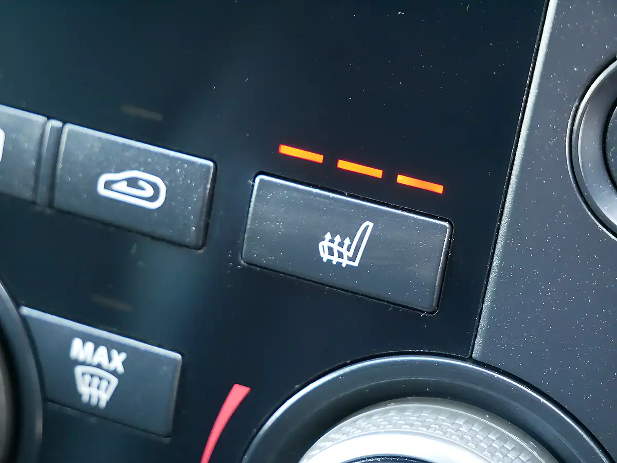 Used 2017 Land Rover Discovery Sport Se Tech Corris Grey - Interior and Exterior details 19
