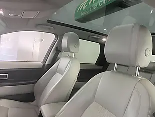 Used 2017 Land Rover Discovery Sport Se Tech Farallon Black Metallic - Interior and Exterior details 4