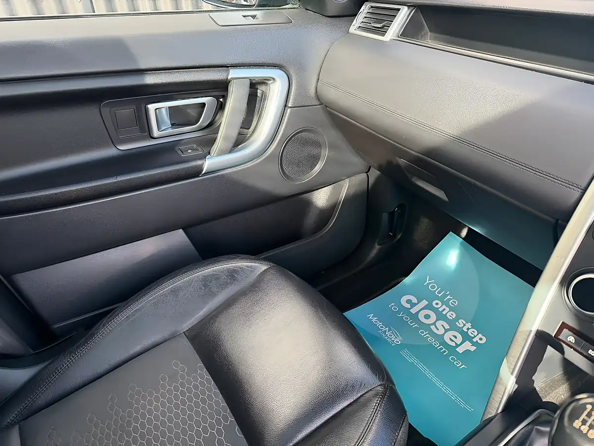 Used 2017 Land Rover Discovery Sport Se Tech Grey - Interior and Exterior details 16