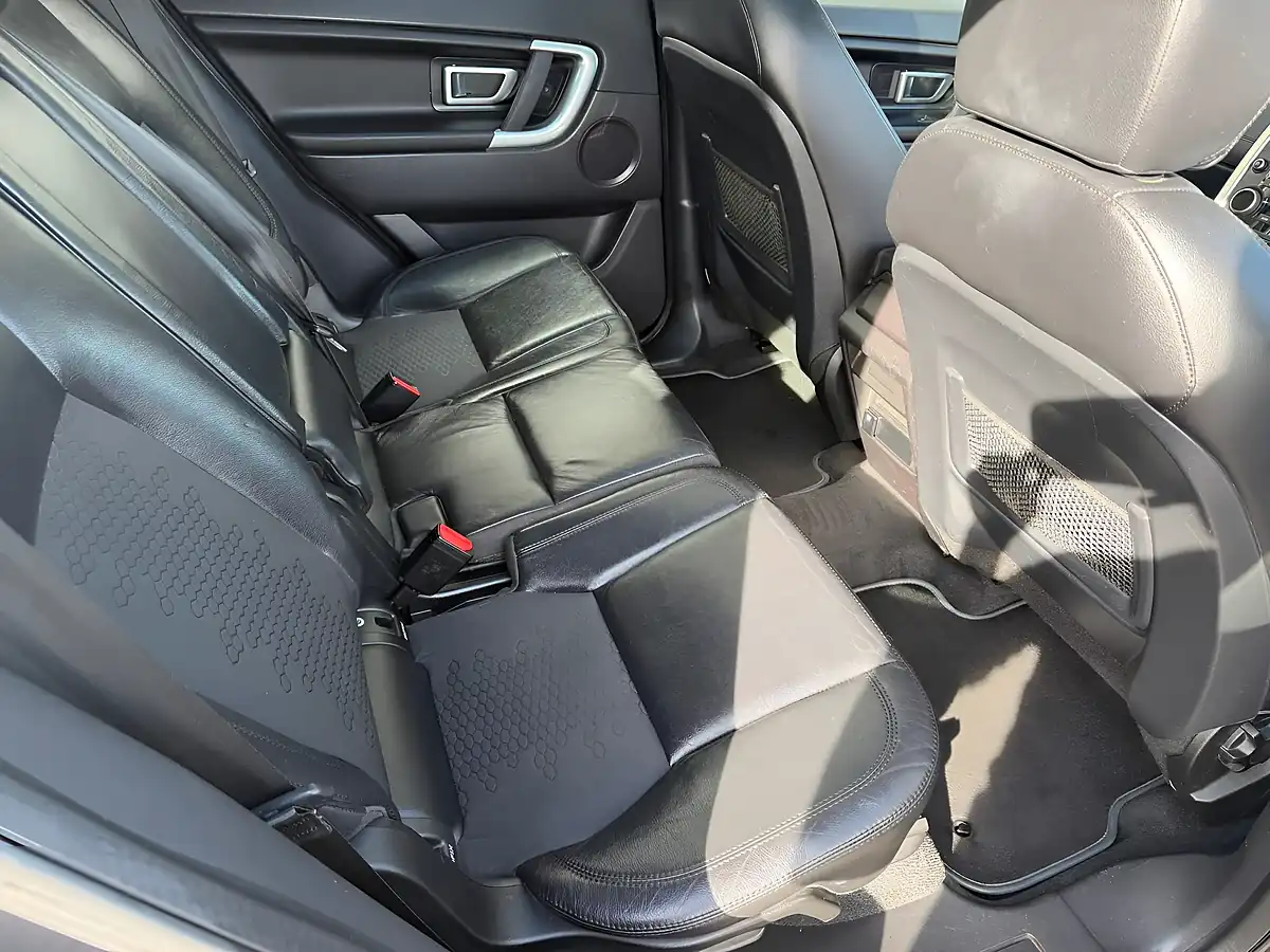 Used 2017 Land Rover Discovery Sport Se Tech Grey - Interior and Exterior details 18