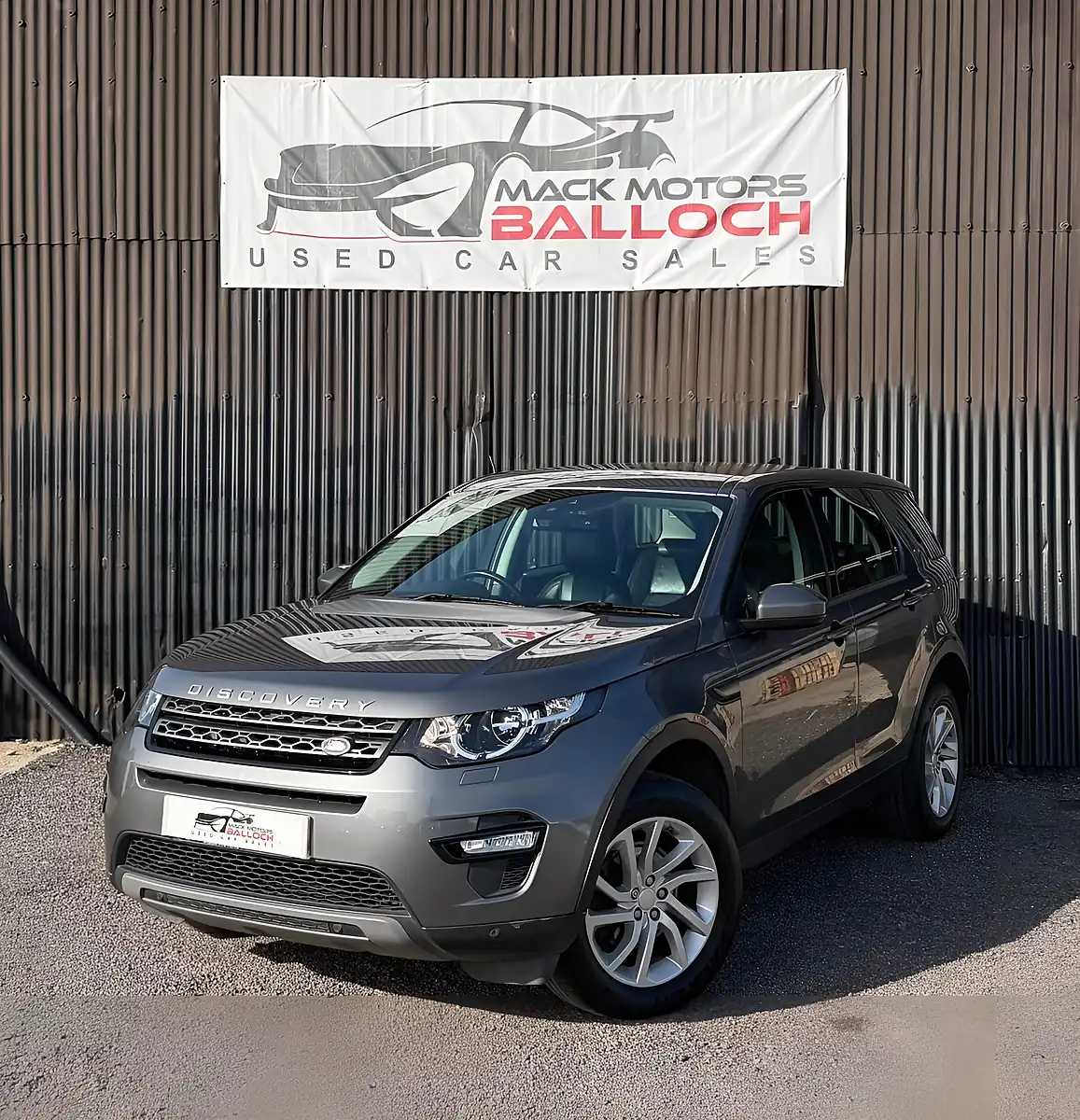 Used 2017 Land Rover Discovery Sport Se Tech Grey - Interior and Exterior details 9