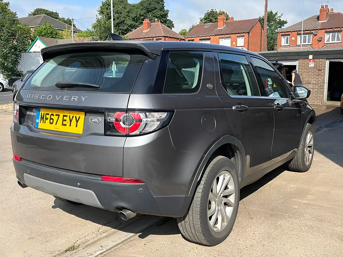 Used 2017 Land Rover Discovery Sport Se Tech Grey - Interior and Exterior details 7