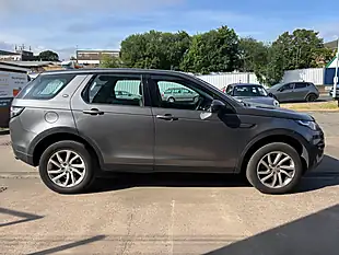 Used 2017 Land Rover Discovery Sport Se Tech Grey - Interior and Exterior details 8