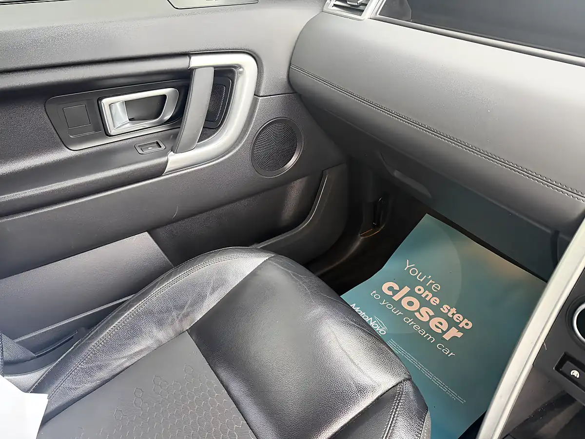 Used 2017 Land Rover Discovery Sport Se Tech Grey - Interior and Exterior details 16
