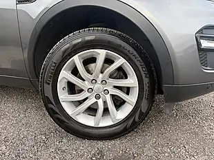 Used 2017 Land Rover Discovery Sport Se Tech Grey - Interior and Exterior details 3