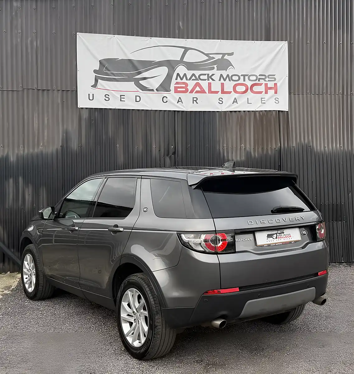 Used 2017 Land Rover Discovery Sport Se Tech Grey - Interior and Exterior details 7