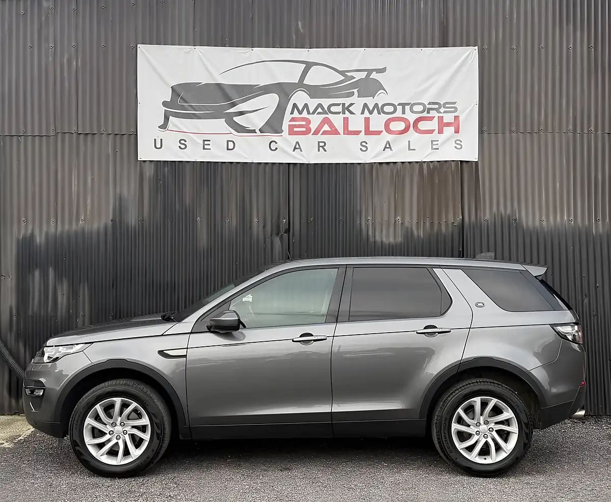 Used 2017 Land Rover Discovery Sport Se Tech Grey - Interior and Exterior details 8