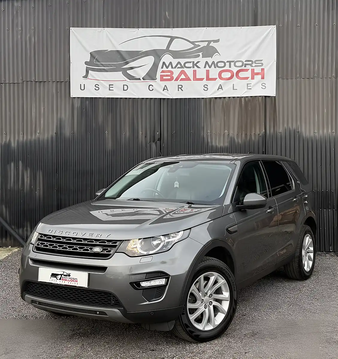 Used 2017 Land Rover Discovery Sport Se Tech Grey - Interior and Exterior details 9