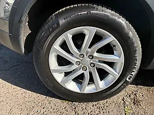 Used 2017 Land Rover Discovery Sport Se Tech Grey - Interior and Exterior details 10