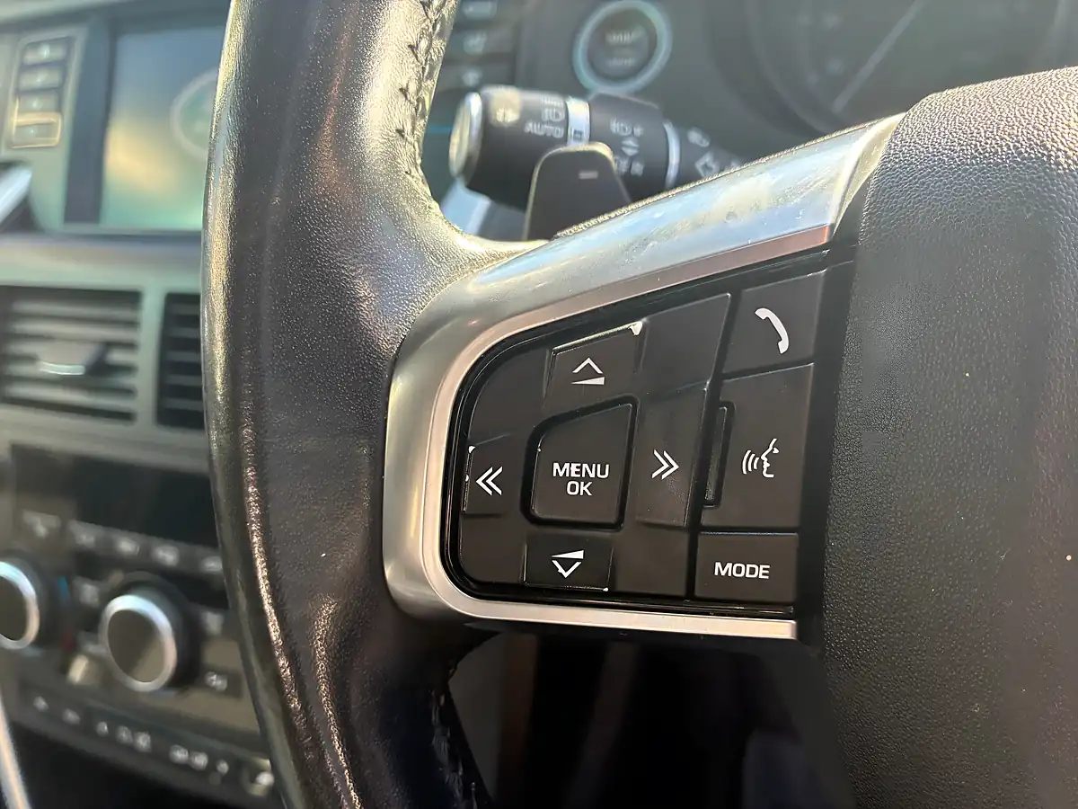 Used 2017 Land Rover Discovery Sport Se Tech Grey - Interior and Exterior details 18