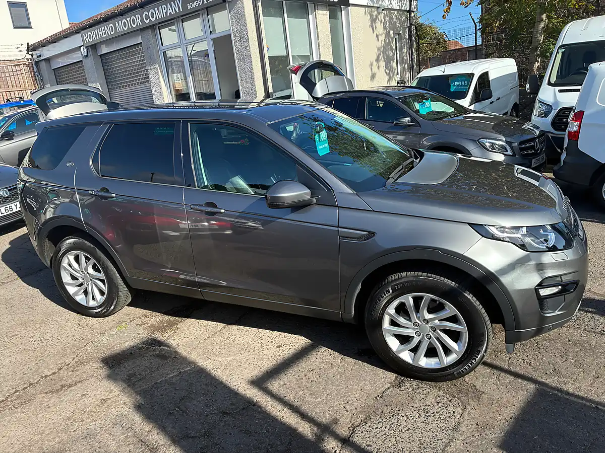 Used 2017 Land Rover Discovery Sport Se Tech Grey - Interior and Exterior details 2