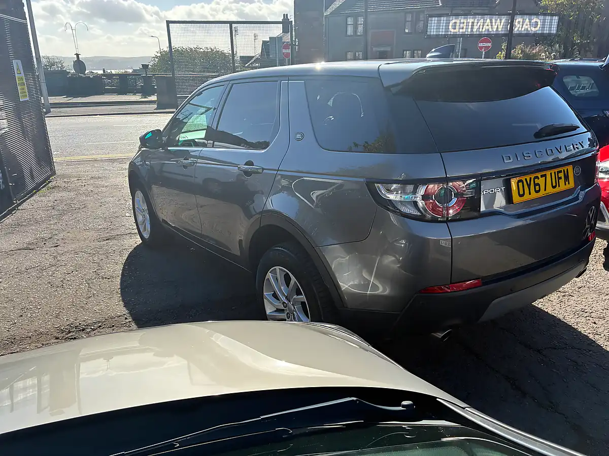 Used 2017 Land Rover Discovery Sport Se Tech Grey - Interior and Exterior details 5