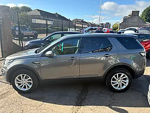 Used 2017 Land Rover Discovery Sport Se Tech Grey - Interior and Exterior details 6