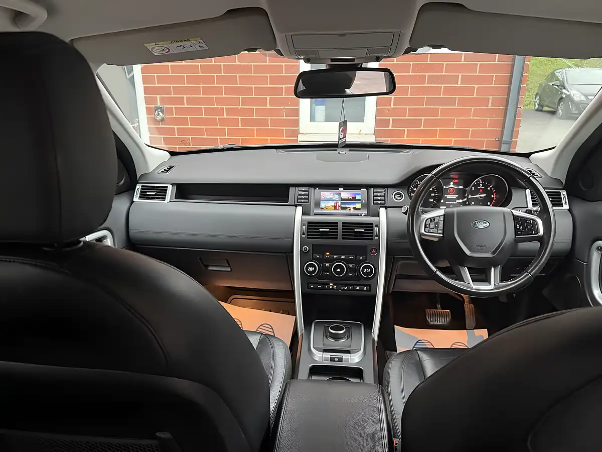 Used 2017 Land Rover Discovery Sport Se Tech Grey - Interior and Exterior details 15