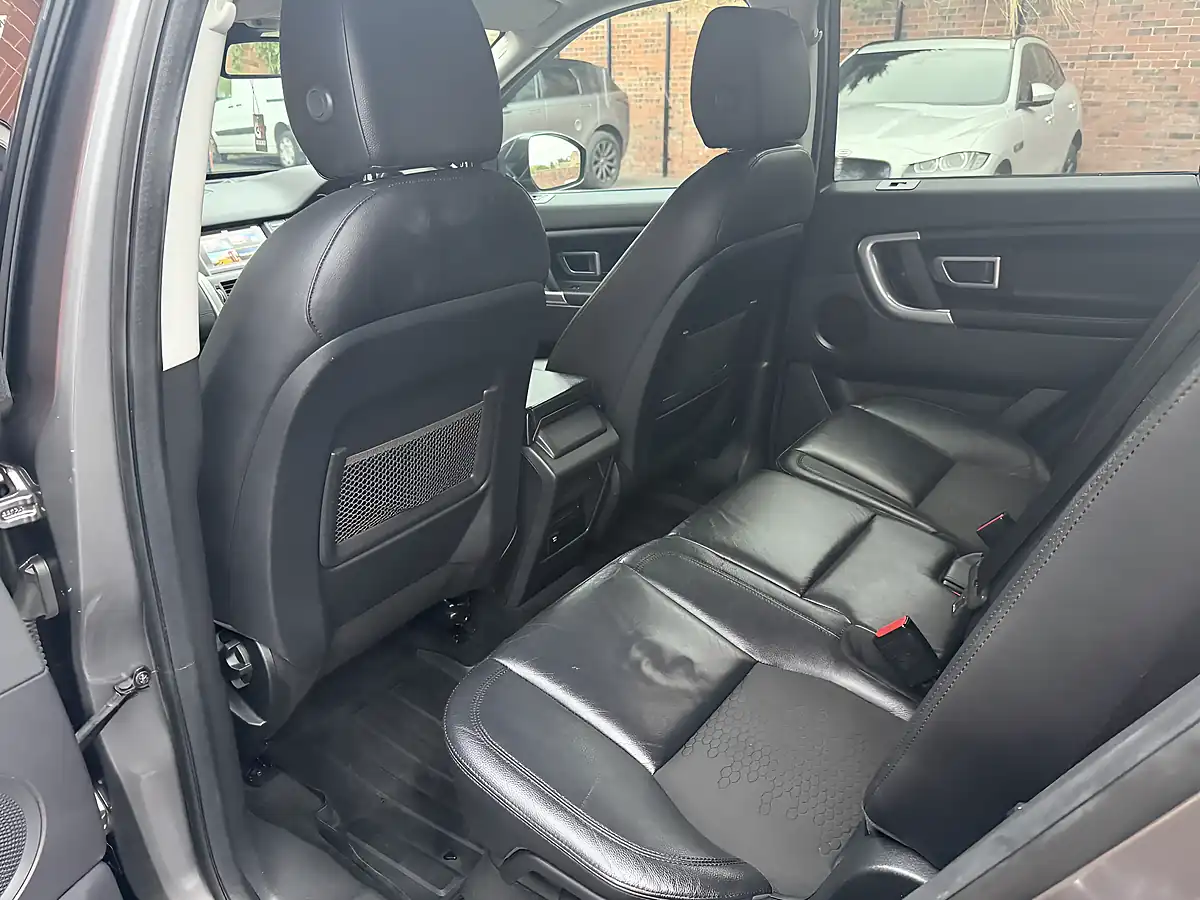 Used 2017 Land Rover Discovery Sport Se Tech Grey - Interior and Exterior details 17