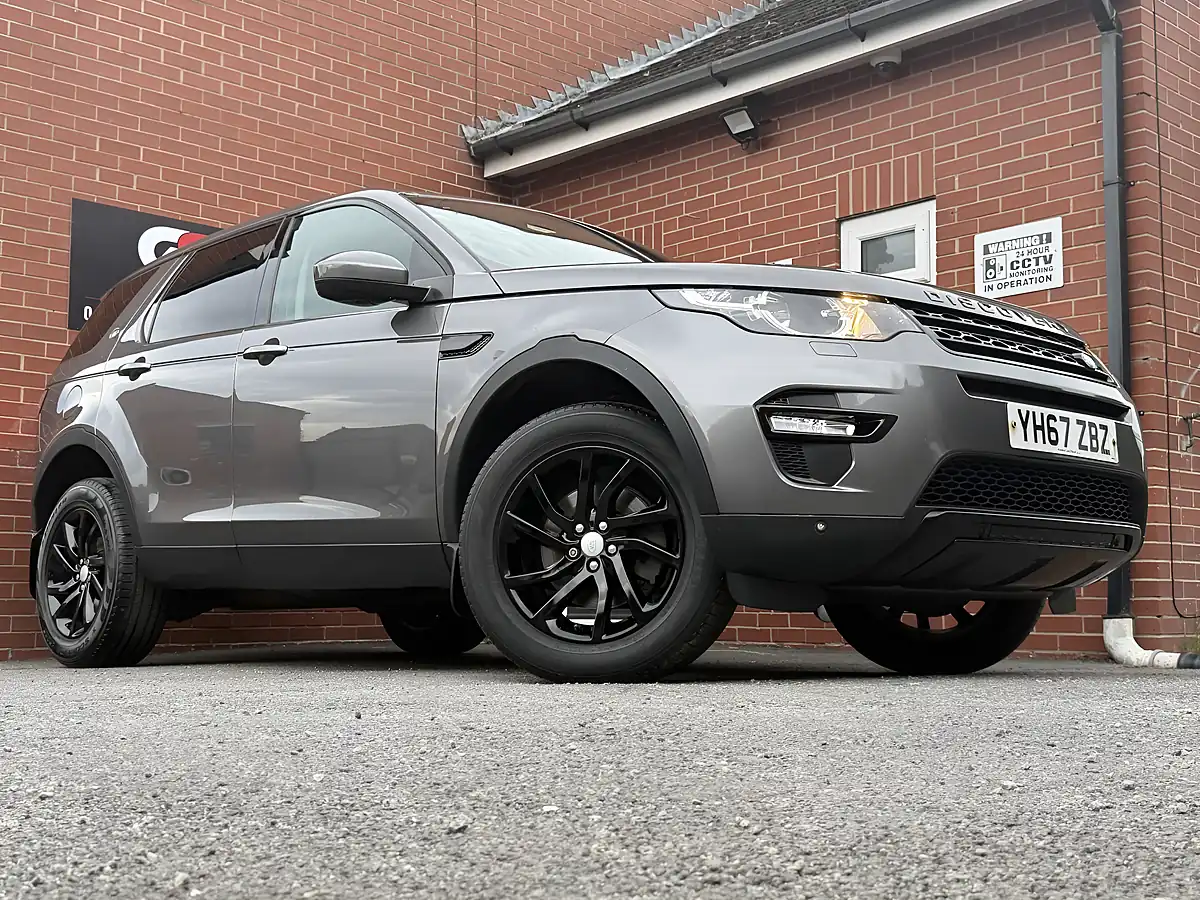 Used 2017 Land Rover Discovery Sport Se Tech Grey - Interior and Exterior details 2